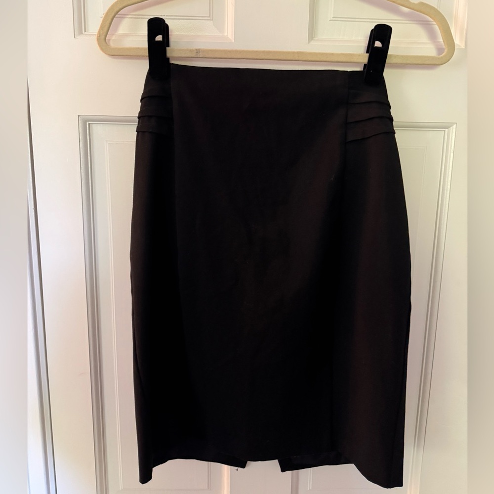 Black Express High Waisted Pintuck Pencil Skirt size 6